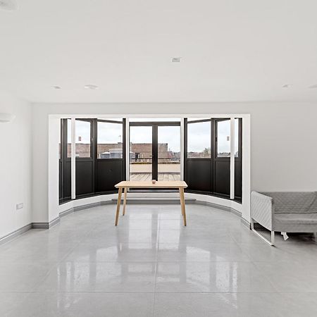 Long Letting - Luxurious 3 Bedroom Penthouse In City Centre - Parking Included! Челмсфорд Екстер'єр фото