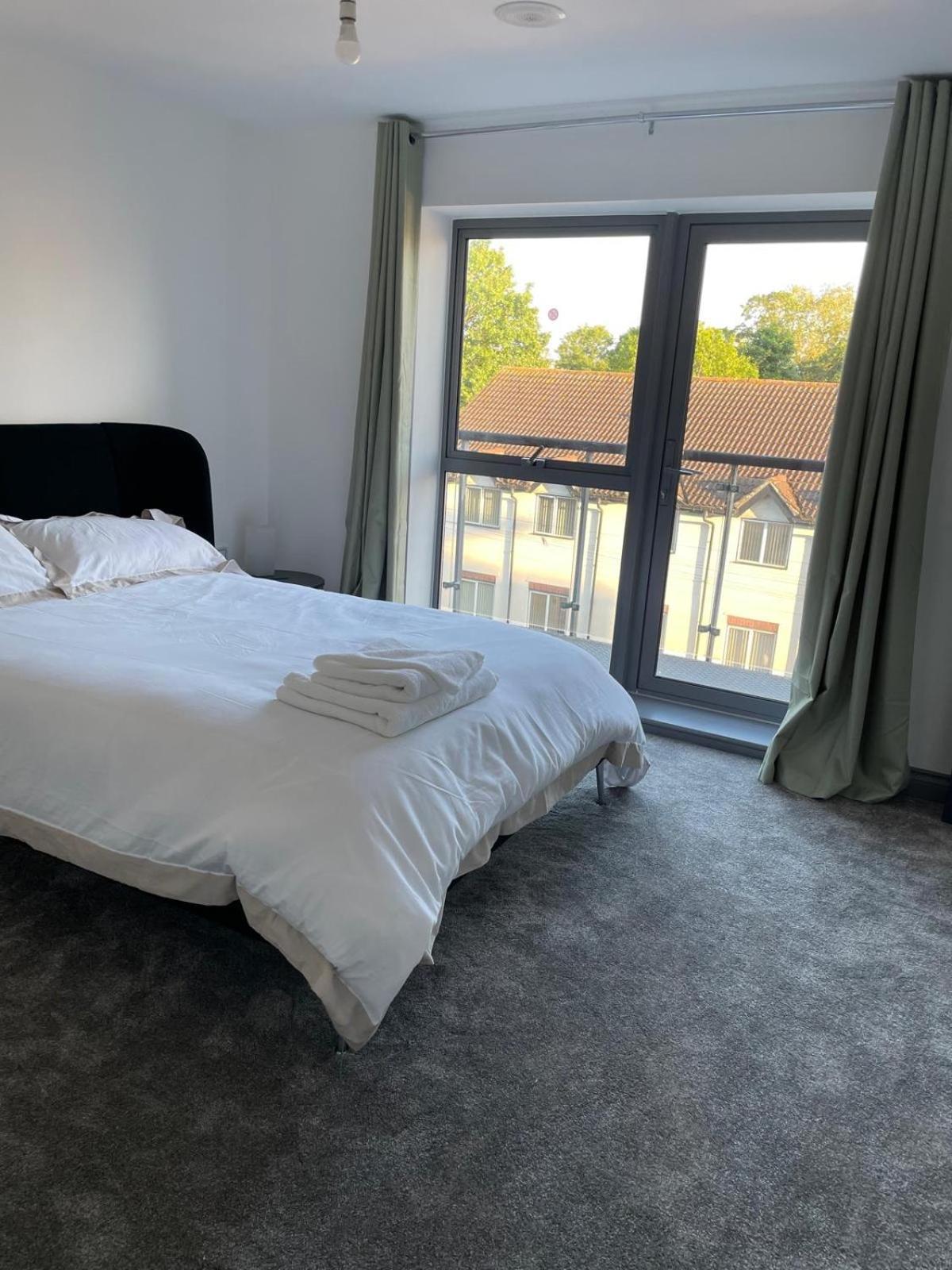 Long Letting - Luxurious 3 Bedroom Penthouse In City Centre - Parking Included! Челмсфорд Екстер'єр фото