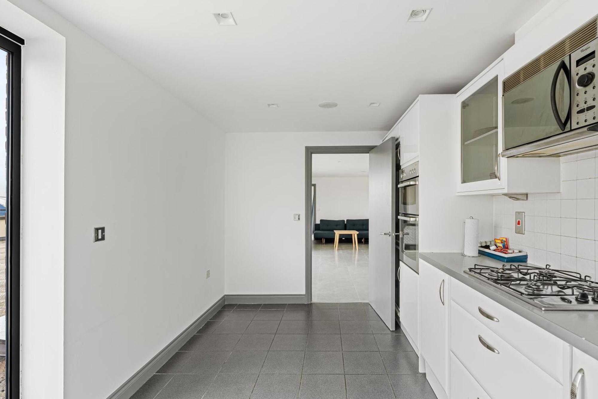 Long Letting - Luxurious 3 Bedroom Penthouse In City Centre - Parking Included! Челмсфорд Екстер'єр фото